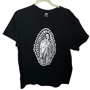 Gildan “Female Gallery” Black Graphic T-Shirt – Size Large